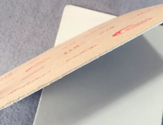 에바와 함께 종이 보드